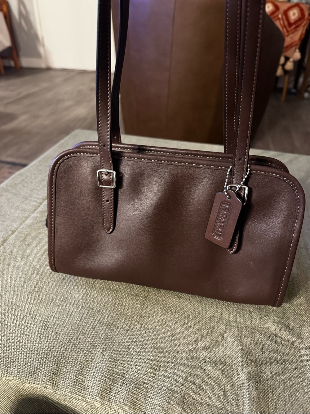 Coach Swing Zip Shoulder Bag Glovetanned Leather Maple